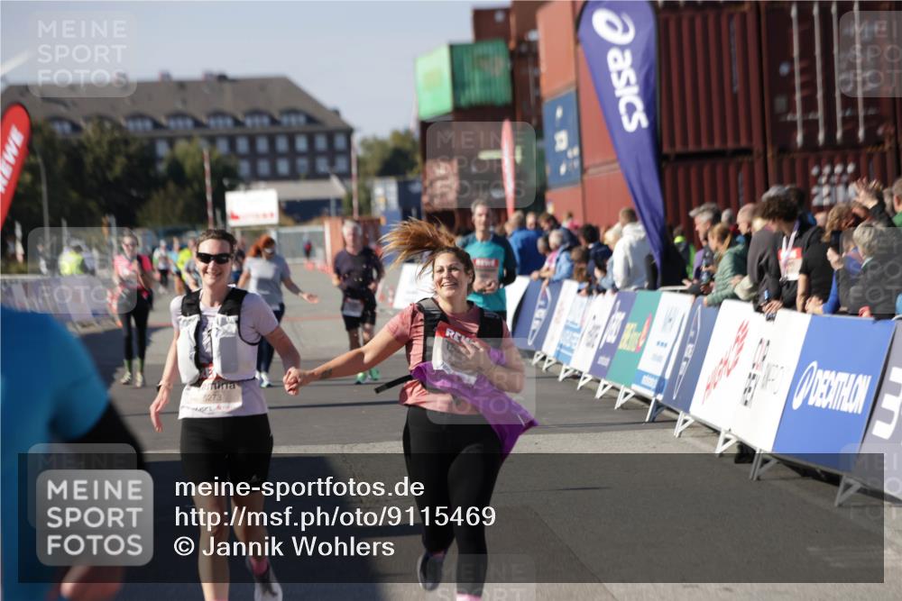 03.10.2025 - Köhlbrandbrückenlauf Jannik Wohlers http://msf.ph/oto/9115469 03.10.2025 13:32:52 Ziel 5110, 5133, 5187, 5273, 5446, 5477, 5478, 6147, 6148, 6360, 6513 meine-sportfotos.de