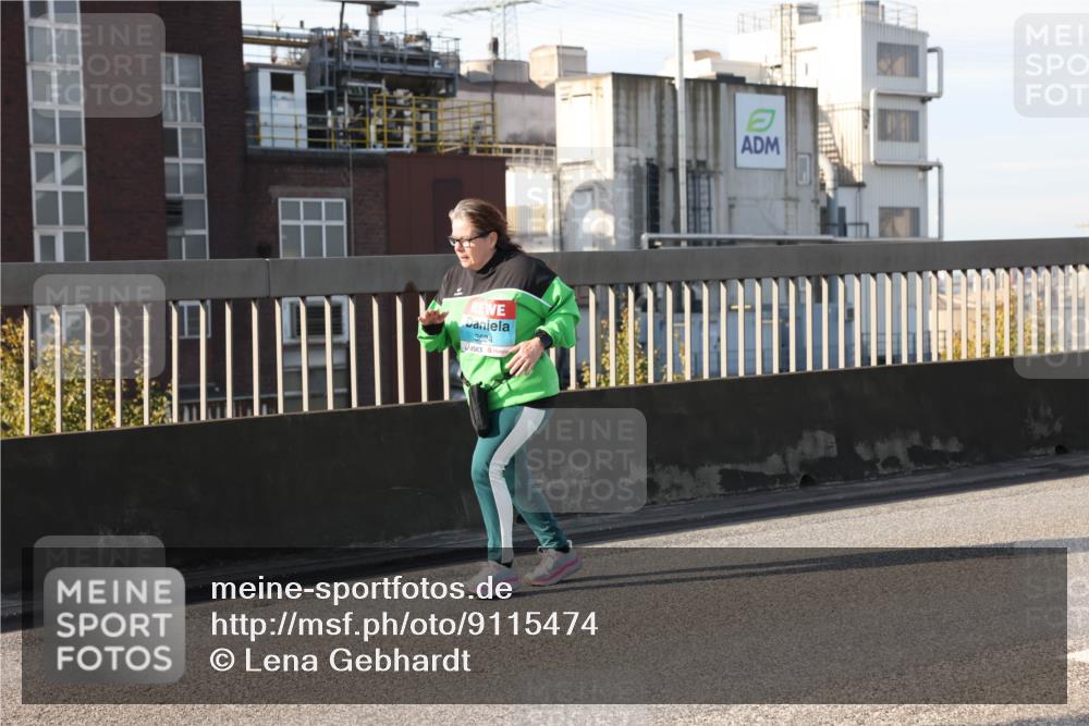 03.10.2025 - Köhlbrandbrückenlauf Lena Gebhardt http://msf.ph/oto/9115474 03.10.2025 10:18:13 Position 2 3624 meine-sportfotos.de