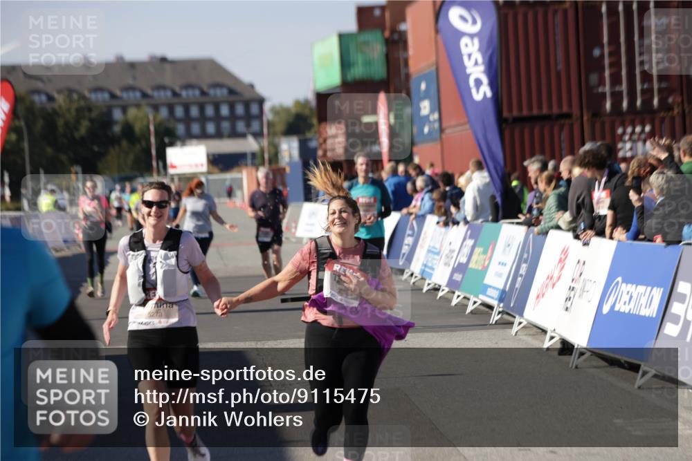 03.10.2025 - Köhlbrandbrückenlauf Jannik Wohlers http://msf.ph/oto/9115475 03.10.2025 13:32:52 Ziel 5110, 5133, 5187, 5273, 5446, 5477, 5478, 6147, 6148, 6360, 6513 meine-sportfotos.de