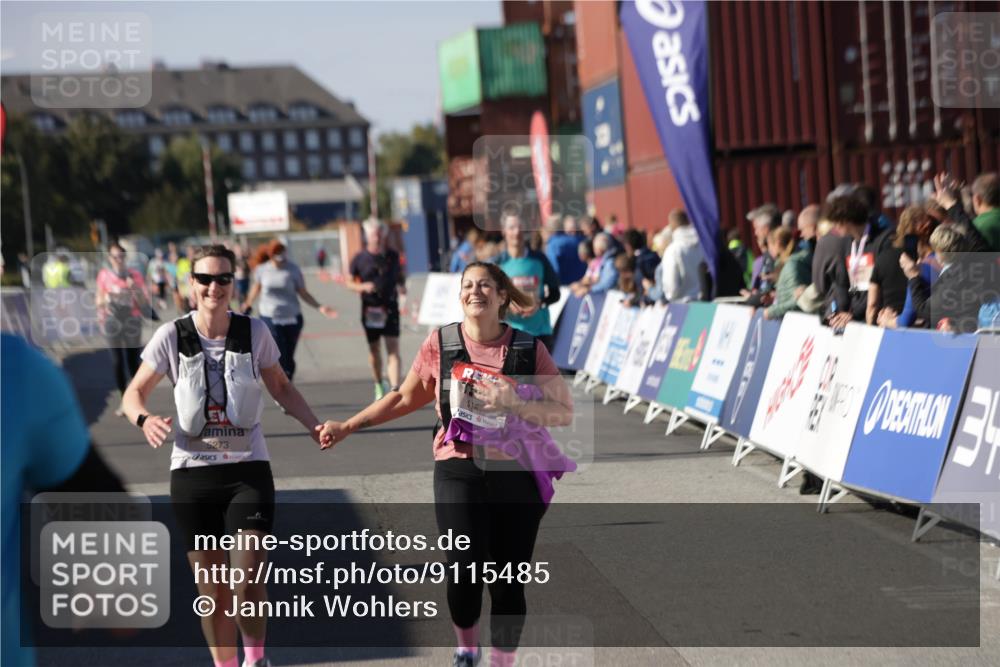 03.10.2025 - Köhlbrandbrückenlauf Jannik Wohlers http://msf.ph/oto/9115485 03.10.2025 13:32:52 Ziel 5110, 5133, 5187, 5273, 5446, 5477, 5478, 6147, 6148, 6360, 6513 meine-sportfotos.de
