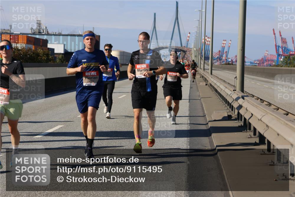 03.10.2025 - Köhlbrandbrückenlauf Strokosch-Dieckow http://msf.ph/oto/9115495 03.10.2025 12:48:42 Position 3 12, 4252, 646 meine-sportfotos.de