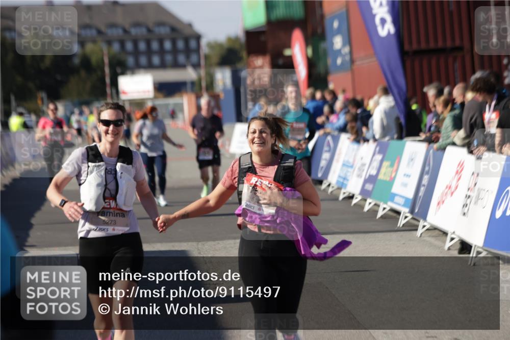 03.10.2025 - Köhlbrandbrückenlauf Jannik Wohlers http://msf.ph/oto/9115497 03.10.2025 13:32:52 Ziel 5110, 5133, 5187, 5273, 5446, 5477, 5478, 6147, 6148, 6360, 6513 meine-sportfotos.de