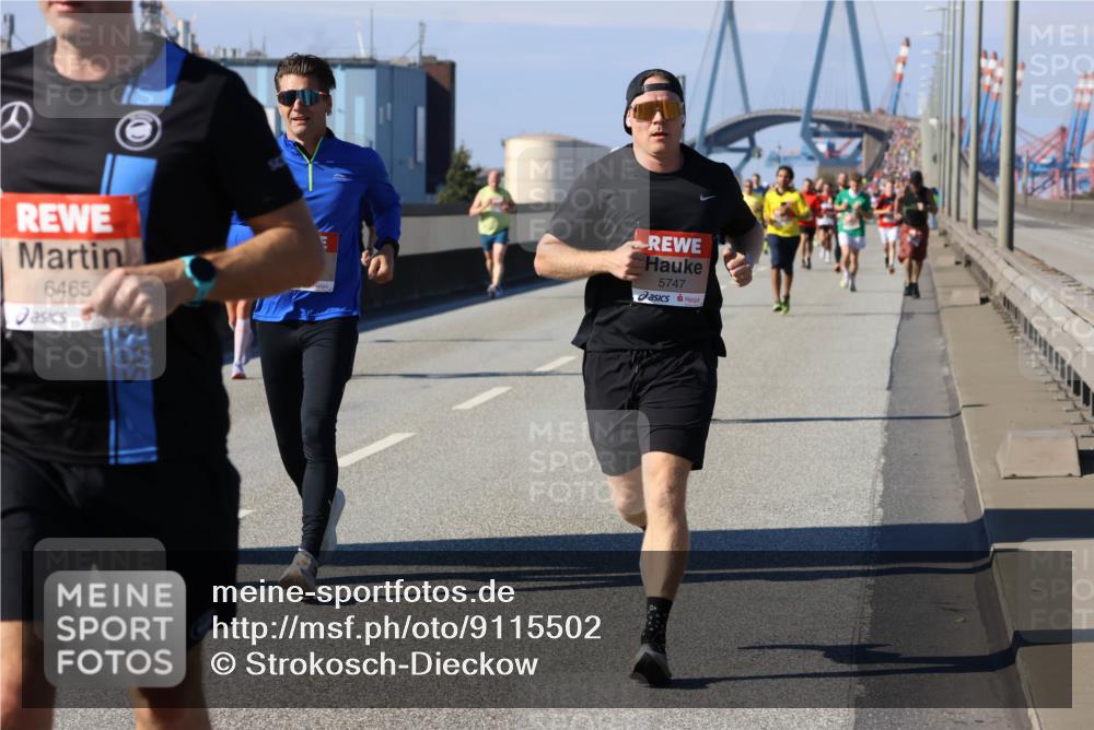 03.10.2025 - Köhlbrandbrückenlauf Strokosch-Dieckow http://msf.ph/oto/9115502 03.10.2025 12:48:44 Position 3 6465, 5747 meine-sportfotos.de