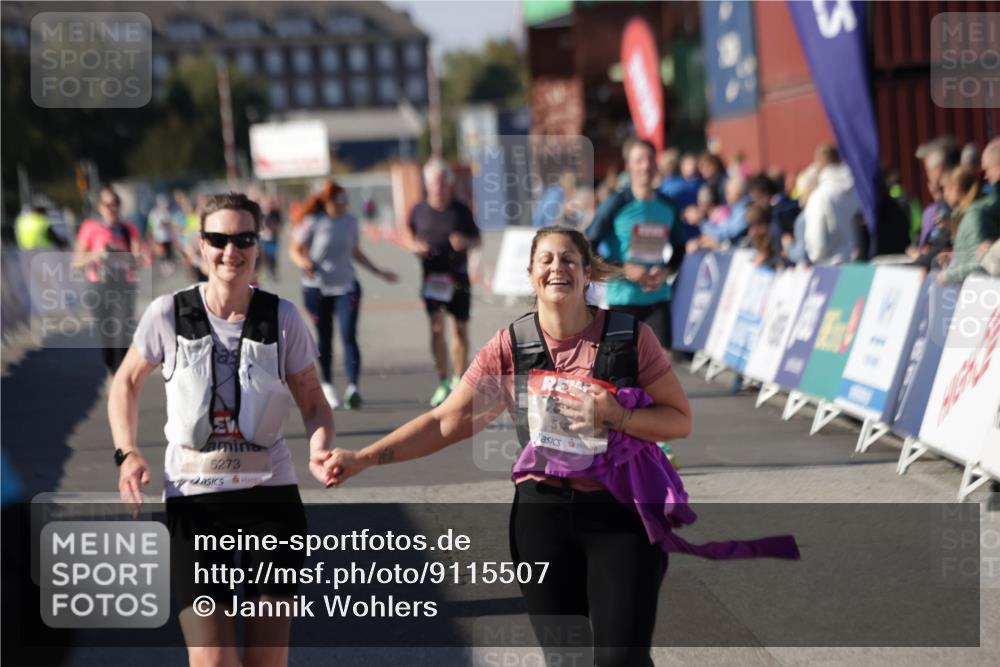 03.10.2025 - Köhlbrandbrückenlauf Jannik Wohlers http://msf.ph/oto/9115507 03.10.2025 13:32:52 Ziel 5110, 5133, 5187, 5273, 5446, 5477, 5478, 6147, 6148, 6360, 6513 meine-sportfotos.de