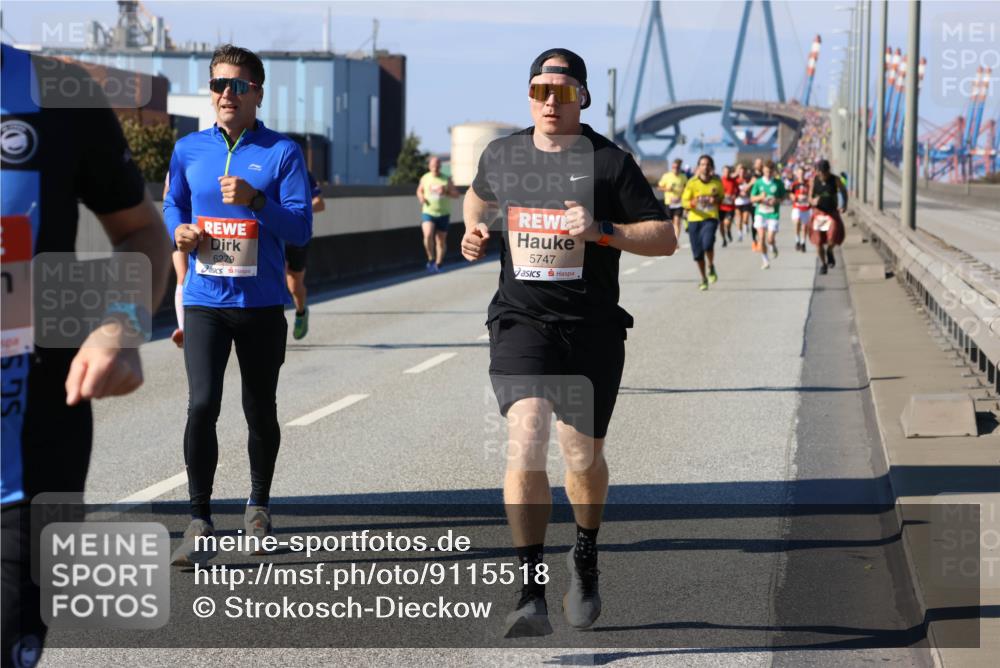 03.10.2025 - Köhlbrandbrückenlauf Strokosch-Dieckow http://msf.ph/oto/9115518 03.10.2025 12:48:44 Position 3 6279, 5747 meine-sportfotos.de