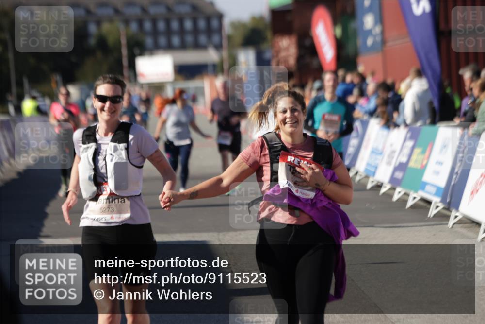 03.10.2025 - Köhlbrandbrückenlauf Jannik Wohlers http://msf.ph/oto/9115523 03.10.2025 13:32:52 Ziel 5110, 5133, 5187, 5273, 5446, 5477, 5478, 6147, 6148, 6360, 6513 meine-sportfotos.de