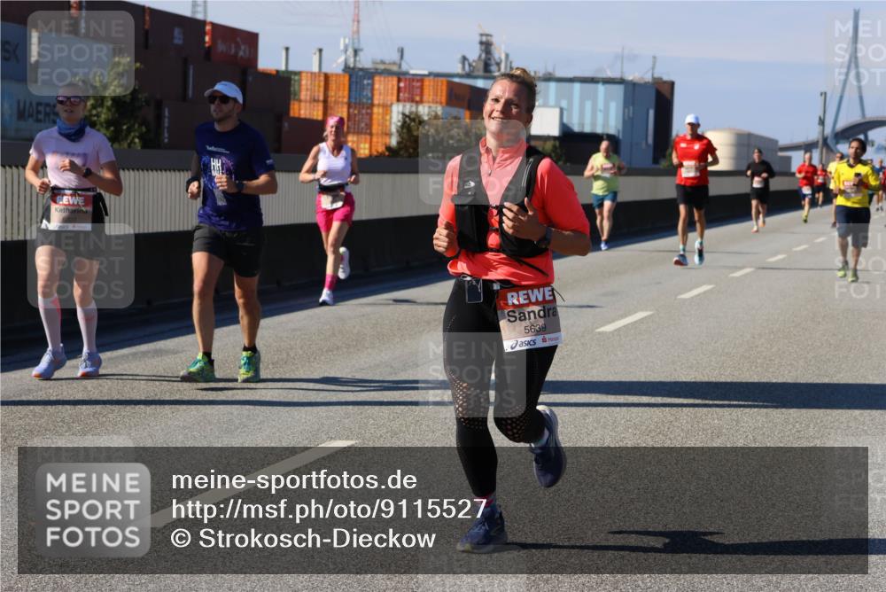 03.10.2025 - Köhlbrandbrückenlauf Strokosch-Dieckow http://msf.ph/oto/9115527 03.10.2025 12:48:49 Position 3 943, 5639 meine-sportfotos.de
