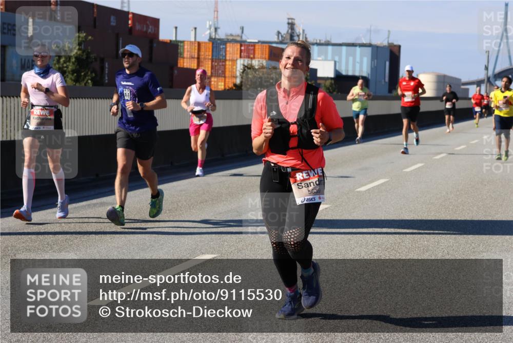 03.10.2025 - Köhlbrandbrückenlauf Strokosch-Dieckow http://msf.ph/oto/9115530 03.10.2025 12:48:49 Position 3 5639 meine-sportfotos.de