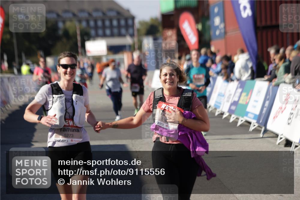 03.10.2025 - Köhlbrandbrückenlauf Jannik Wohlers http://msf.ph/oto/9115556 03.10.2025 13:32:53 Ziel 5110, 5133, 5187, 5273, 5446, 5477, 5478, 6147, 6148, 6513 meine-sportfotos.de