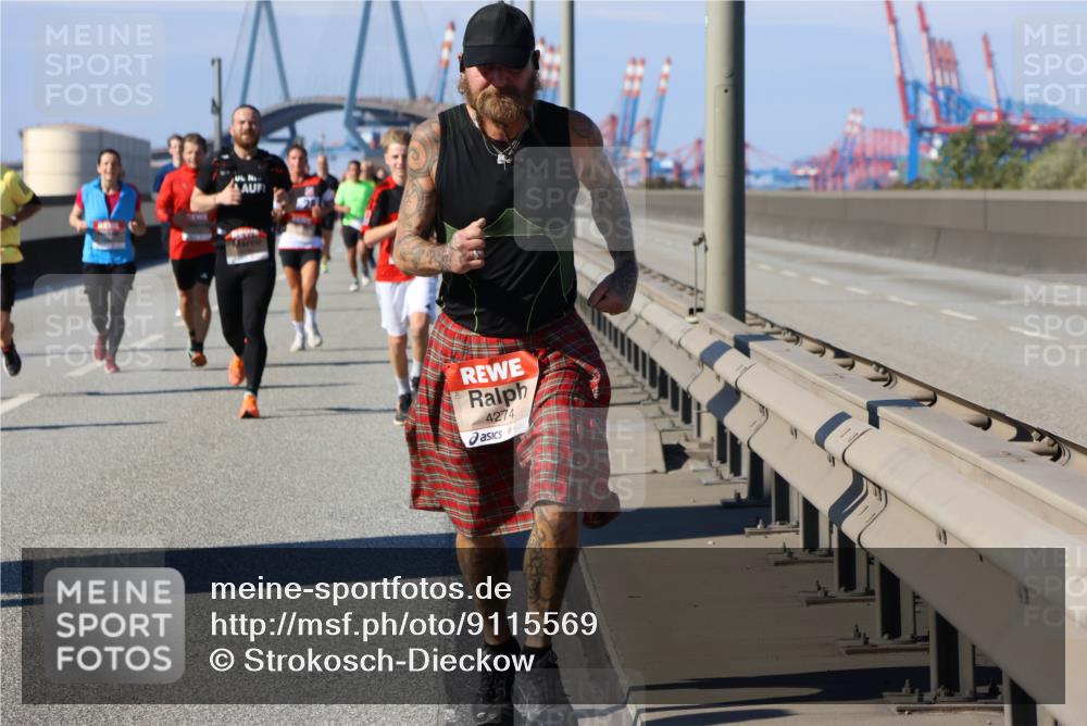 03.10.2025 - Köhlbrandbrückenlauf Strokosch-Dieckow http://msf.ph/oto/9115569 03.10.2025 12:48:59 Position 3 14, 4274 meine-sportfotos.de