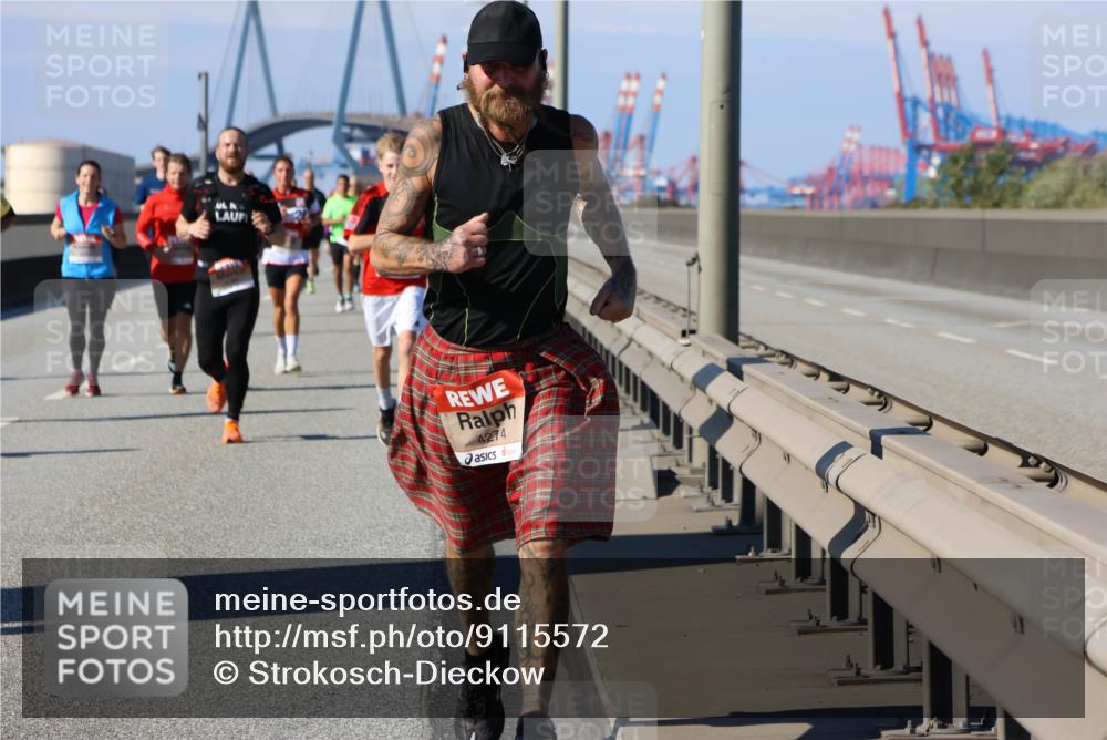 03.10.2025 - Köhlbrandbrückenlauf Strokosch-Dieckow http://msf.ph/oto/9115572 03.10.2025 12:48:59 Position 3 4274 meine-sportfotos.de