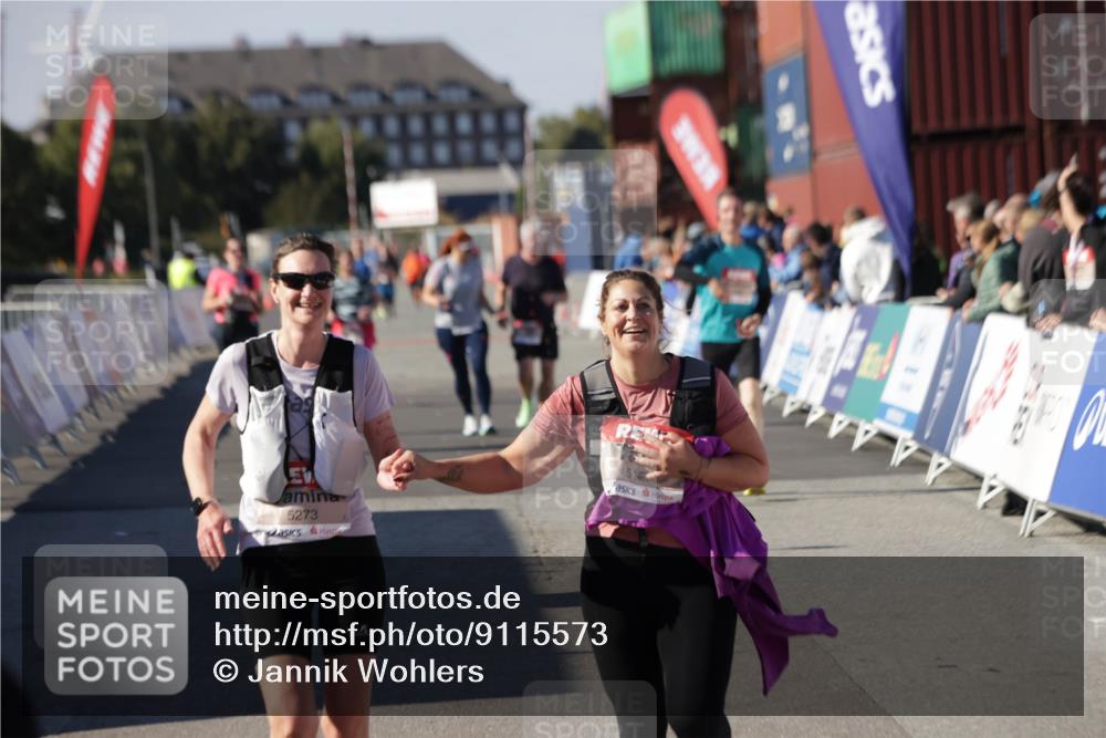 03.10.2025 - Köhlbrandbrückenlauf Jannik Wohlers http://msf.ph/oto/9115573 03.10.2025 13:32:53 Ziel 5110, 5133, 5187, 5273, 5446, 5477, 5478, 6147, 6148, 6513 meine-sportfotos.de