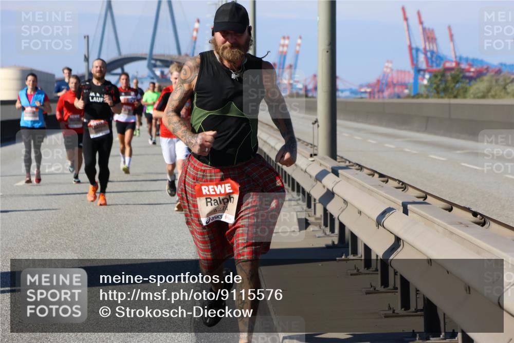 03.10.2025 - Köhlbrandbrückenlauf Strokosch-Dieckow http://msf.ph/oto/9115576 03.10.2025 12:48:59 Position 3 4274 meine-sportfotos.de