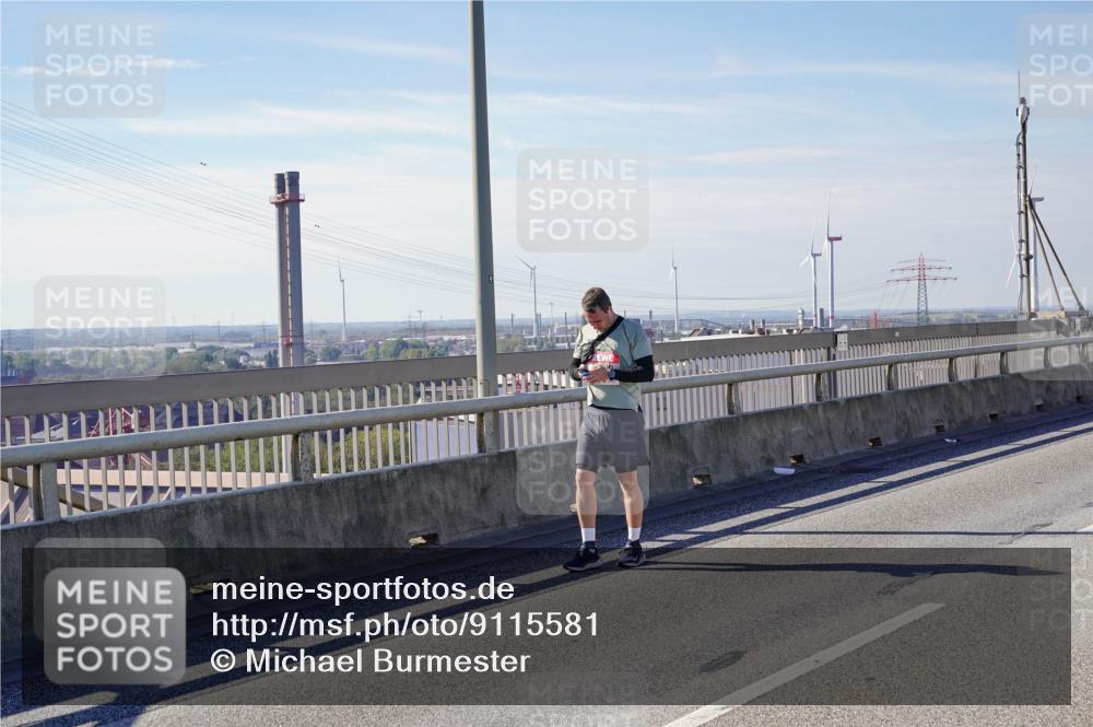 03.10.2025 - Köhlbrandbrückenlauf Michael Burmester http://msf.ph/oto/9115581 03.10.2025 12:57:04 Position 2  meine-sportfotos.de