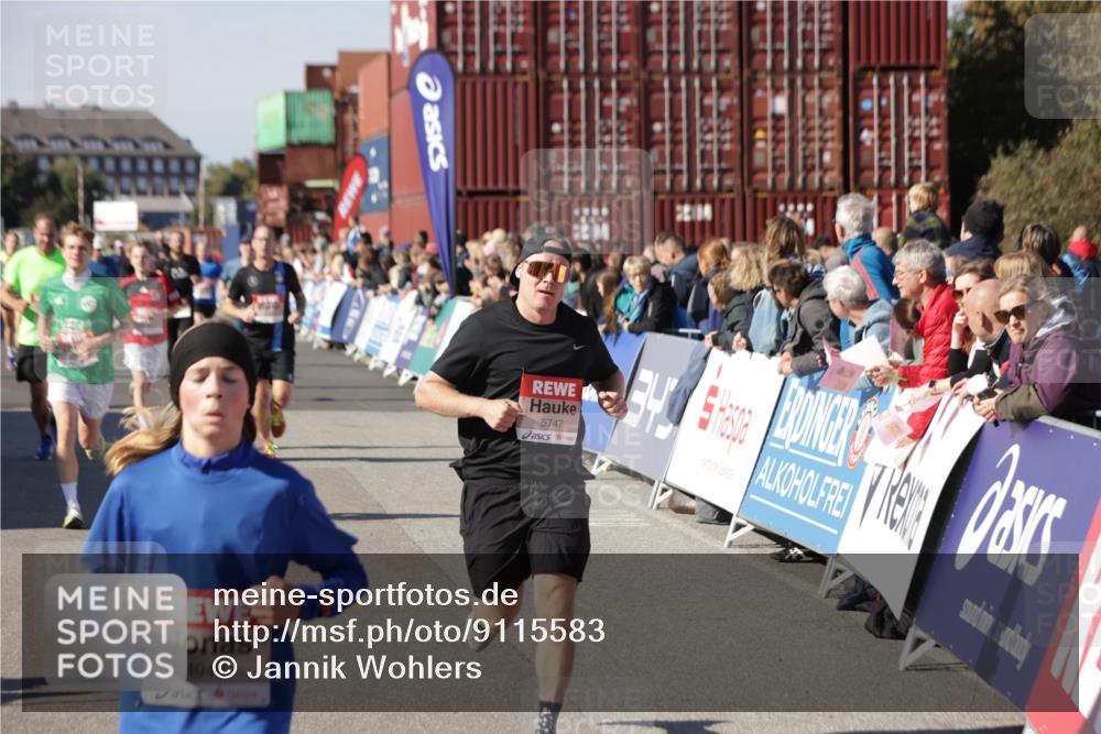 03.10.2025 - Köhlbrandbrückenlauf Jannik Wohlers http://msf.ph/oto/9115583 03.10.2025 13:02:22 Ziel 4109, 4130, 4271, 4277, 4281, 4337, 4492, 4783, 4946, 5080, 5617, 5697, 5747, 5784, 5845, 6465, 6492 meine-sportfotos.de