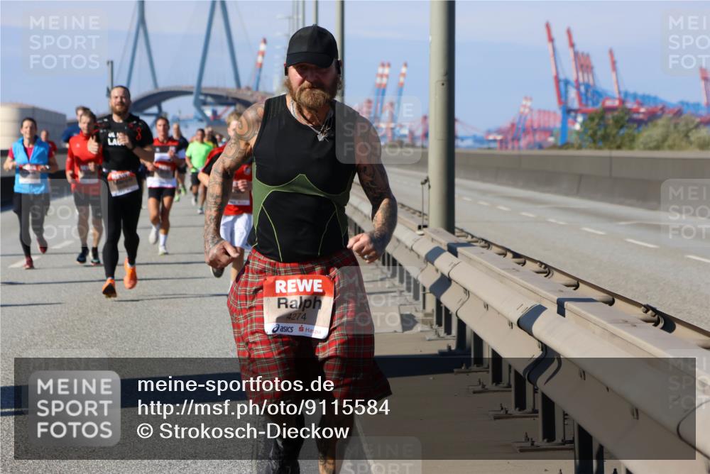 03.10.2025 - Köhlbrandbrückenlauf Strokosch-Dieckow http://msf.ph/oto/9115584 03.10.2025 12:48:59 Position 3 4274 meine-sportfotos.de
