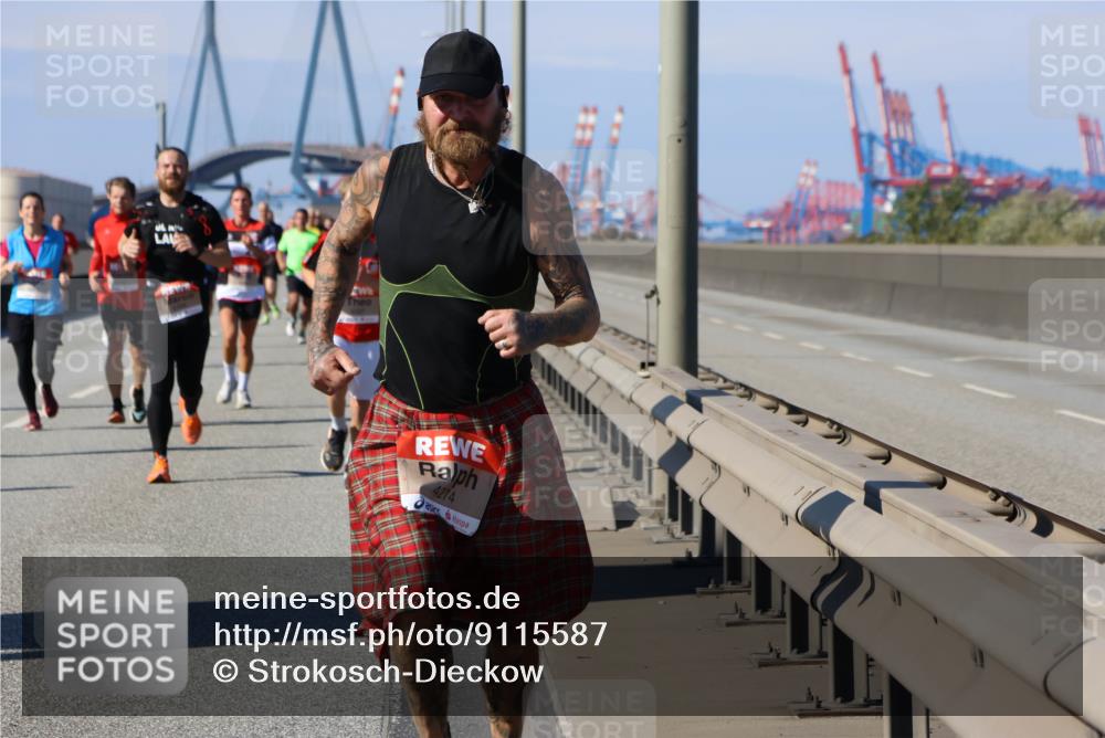 03.10.2025 - Köhlbrandbrückenlauf Strokosch-Dieckow http://msf.ph/oto/9115587 03.10.2025 12:48:59 Position 3 4274 meine-sportfotos.de