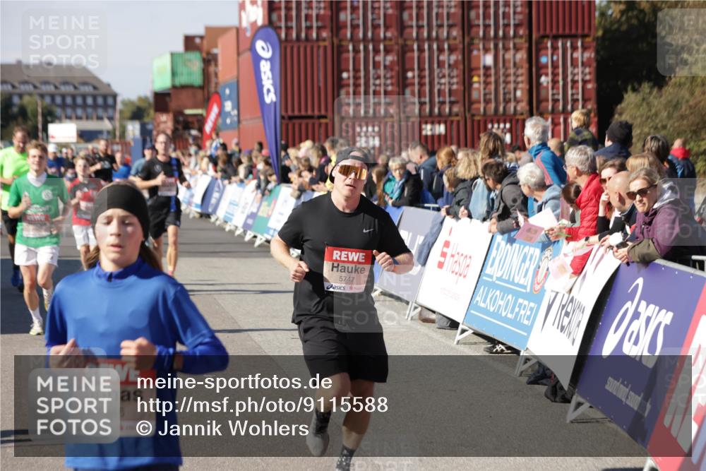 03.10.2025 - Köhlbrandbrückenlauf Jannik Wohlers http://msf.ph/oto/9115588 03.10.2025 13:02:22 Ziel 4109, 4130, 4271, 4277, 4281, 4337, 4492, 4783, 4946, 5080, 5617, 5697, 5747, 5784, 5845, 6465, 6492 meine-sportfotos.de