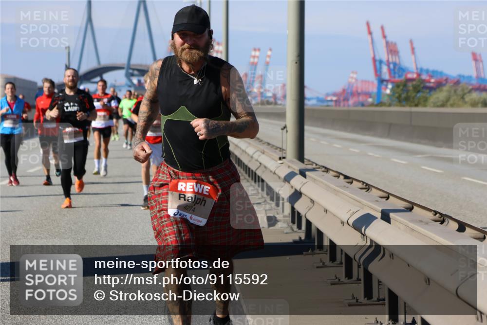 03.10.2025 - Köhlbrandbrückenlauf Strokosch-Dieckow http://msf.ph/oto/9115592 03.10.2025 12:48:59 Position 3 4274 meine-sportfotos.de