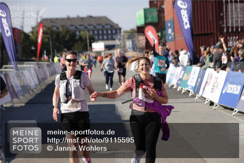 03.10.2025 - Köhlbrandbrückenlauf Jannik Wohlers http://msf.ph/oto/9115595 03.10.2025 13:32:53 Ziel 5110, 5133, 5187, 5273, 5446, 5477, 5478, 6147, 6148, 6513 meine-sportfotos.de