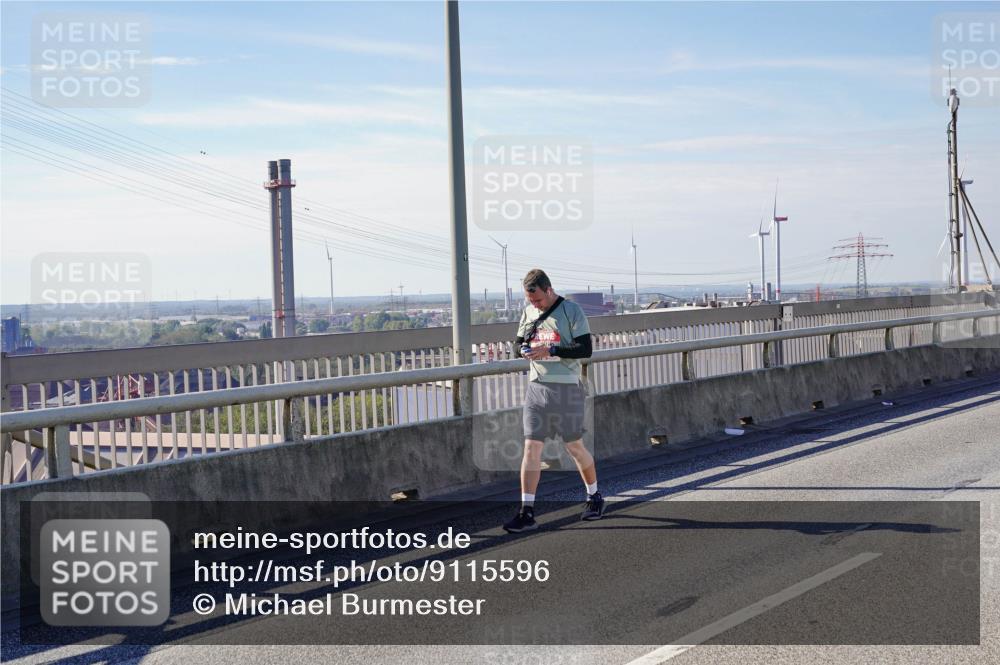 03.10.2025 - Köhlbrandbrückenlauf Michael Burmester http://msf.ph/oto/9115596 03.10.2025 12:57:04 Position 2  meine-sportfotos.de