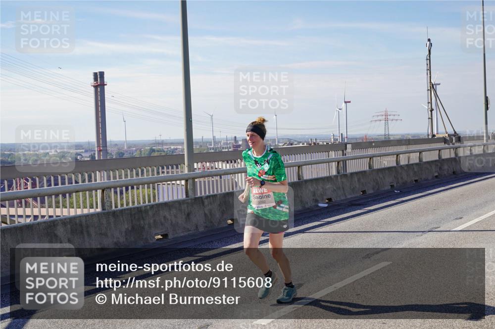 03.10.2025 - Köhlbrandbrückenlauf Michael Burmester http://msf.ph/oto/9115608 03.10.2025 12:57:09 Position 2 5092 meine-sportfotos.de
