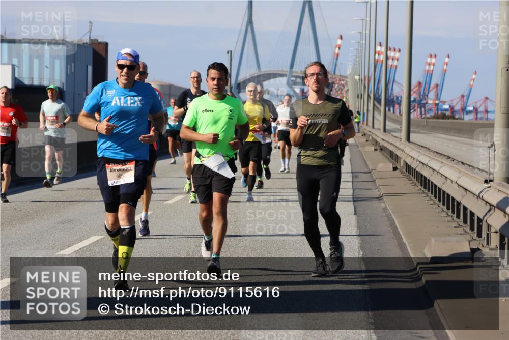 03.10.2025 - Köhlbrandbrückenlauf Strokosch-Dieckow http://msf.ph/oto/9115616 03.10.2025 12:49:11 Position 3 6092 meine-sportfotos.de