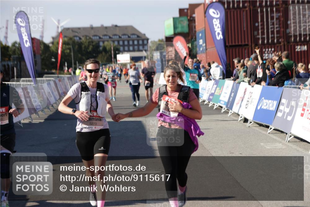 03.10.2025 - Köhlbrandbrückenlauf Jannik Wohlers http://msf.ph/oto/9115617 03.10.2025 13:32:53 Ziel 5110, 5133, 5187, 5273, 5446, 5477, 5478, 6147, 6148, 6513 meine-sportfotos.de