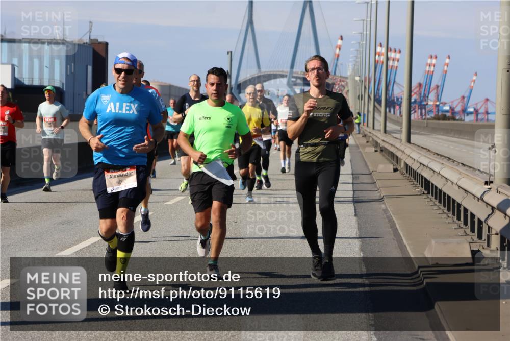 03.10.2025 - Köhlbrandbrückenlauf Strokosch-Dieckow http://msf.ph/oto/9115619 03.10.2025 12:49:11 Position 3 6092 meine-sportfotos.de