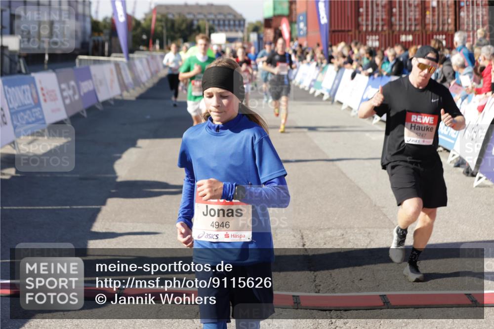 03.10.2025 - Köhlbrandbrückenlauf Jannik Wohlers http://msf.ph/oto/9115626 03.10.2025 13:02:22 Ziel 4109, 4130, 4271, 4277, 4281, 4337, 4492, 4783, 4946, 5080, 5617, 5697, 5747, 5784, 5845, 6465, 6492 meine-sportfotos.de