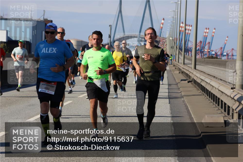 03.10.2025 - Köhlbrandbrückenlauf Strokosch-Dieckow http://msf.ph/oto/9115637 03.10.2025 12:49:12 Position 3 6092 meine-sportfotos.de