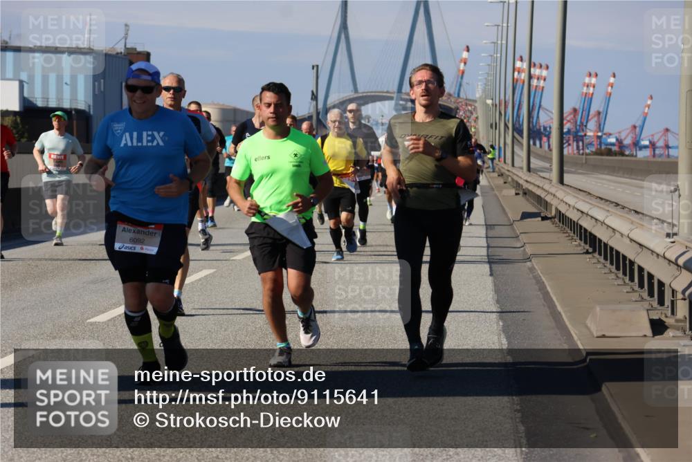 03.10.2025 - Köhlbrandbrückenlauf Strokosch-Dieckow http://msf.ph/oto/9115641 03.10.2025 12:49:12 Position 3 6092 meine-sportfotos.de
