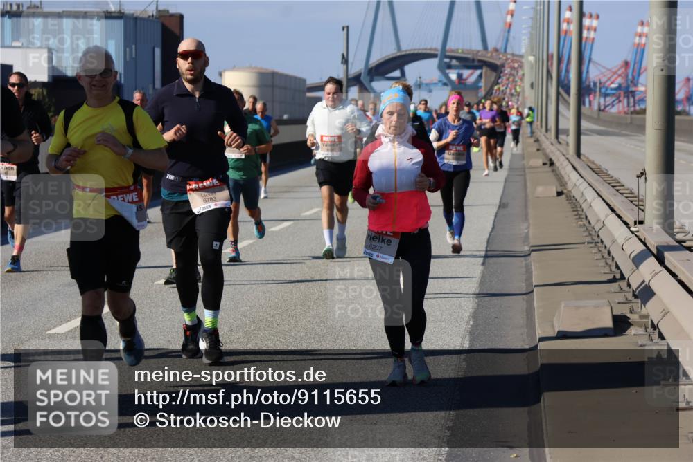 03.10.2025 - Köhlbrandbrückenlauf Strokosch-Dieckow http://msf.ph/oto/9115655 03.10.2025 12:49:17 Position 3 1240, 6783, 6207 meine-sportfotos.de