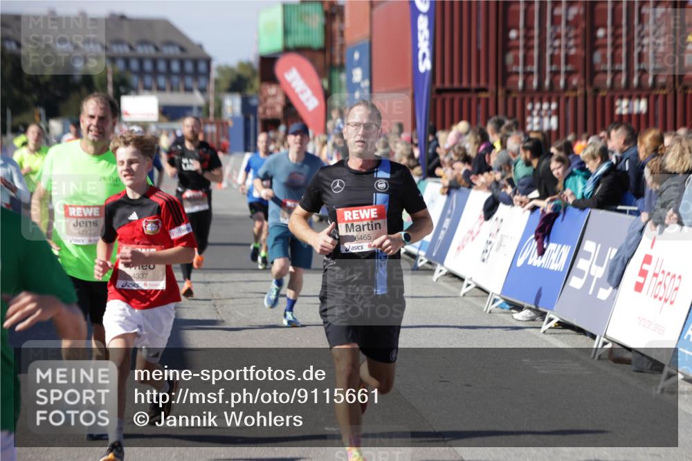 03.10.2025 - Köhlbrandbrückenlauf Jannik Wohlers http://msf.ph/oto/9115661 03.10.2025 13:02:24 Ziel 4130, 4187, 4271, 4277, 4281, 4337, 4380, 4492, 4783, 4946, 5080, 5617, 5697, 5747, 5784, 5845, 6465, 6492 meine-sportfotos.de
