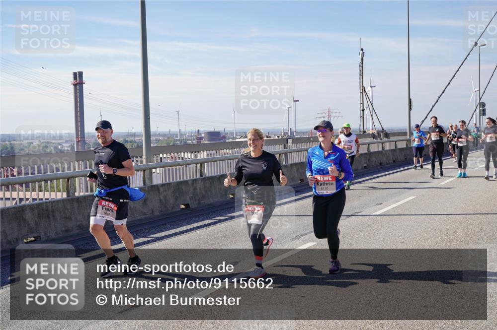 03.10.2025 - Köhlbrandbrückenlauf Michael Burmester http://msf.ph/oto/9115662 03.10.2025 12:57:20 Position 2 6045, 6110 meine-sportfotos.de