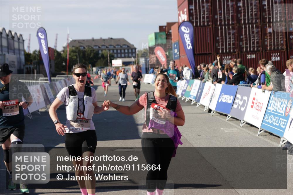 03.10.2025 - Köhlbrandbrückenlauf Jannik Wohlers http://msf.ph/oto/9115664 03.10.2025 13:32:54 Ziel 4582, 5110, 5133, 5187, 5273, 5446, 5477, 5478, 6147, 6148, 6513 meine-sportfotos.de