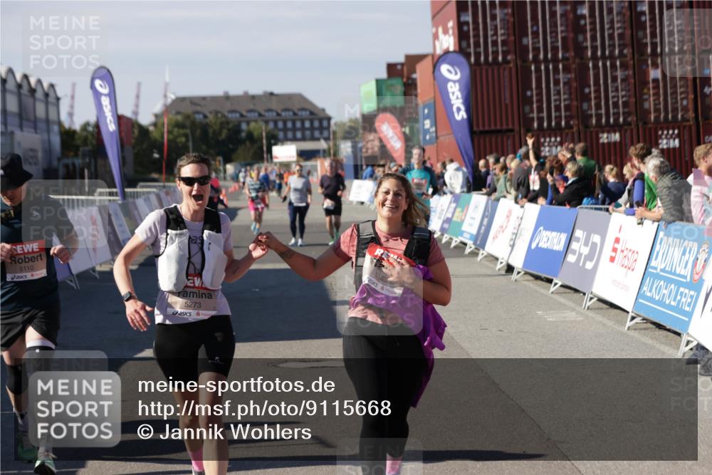 03.10.2025 - Köhlbrandbrückenlauf Jannik Wohlers http://msf.ph/oto/9115668 03.10.2025 13:32:54 Ziel 4582, 5110, 5133, 5187, 5273, 5446, 5477, 5478, 6147, 6148, 6513 meine-sportfotos.de