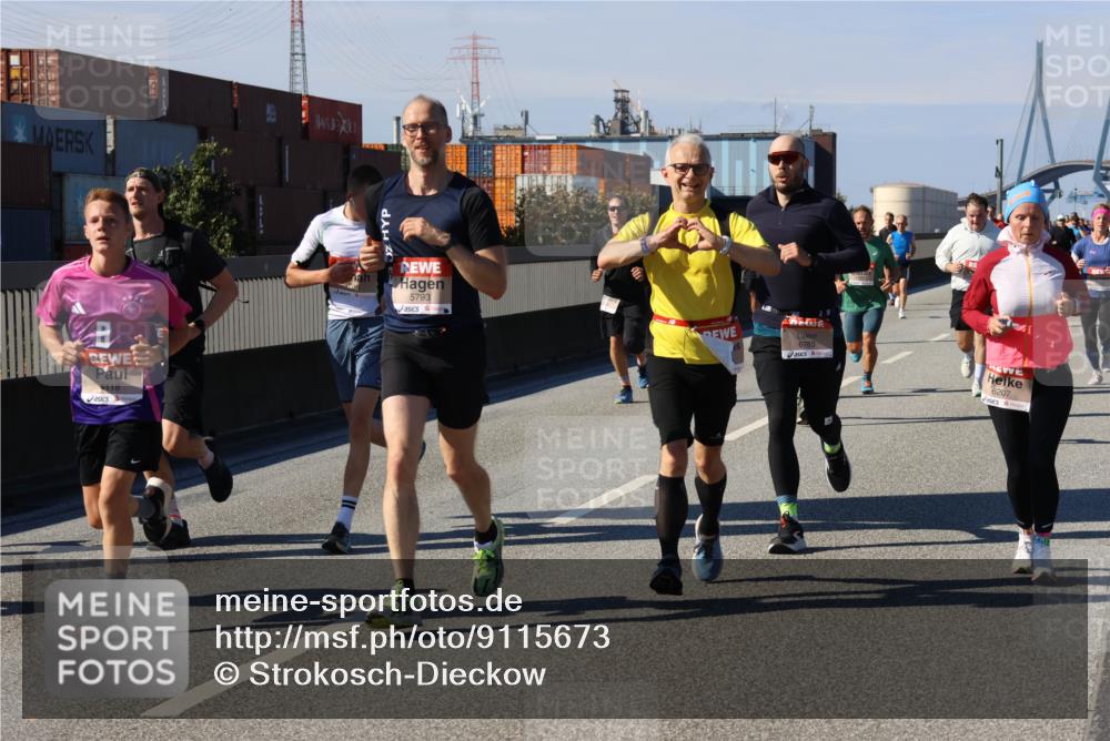 03.10.2025 - Köhlbrandbrückenlauf Strokosch-Dieckow http://msf.ph/oto/9115673 03.10.2025 12:49:18 Position 3 4118, 4741, 5793, 6783, 6207 meine-sportfotos.de