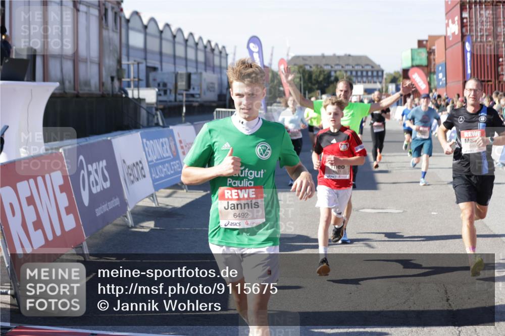 03.10.2025 - Köhlbrandbrückenlauf Jannik Wohlers http://msf.ph/oto/9115675 03.10.2025 13:02:25 Ziel 4130, 4187, 4271, 4277, 4337, 4380, 4492, 4783, 4946, 5080, 5617, 5697, 5747, 5784, 5845, 6465, 6492 meine-sportfotos.de