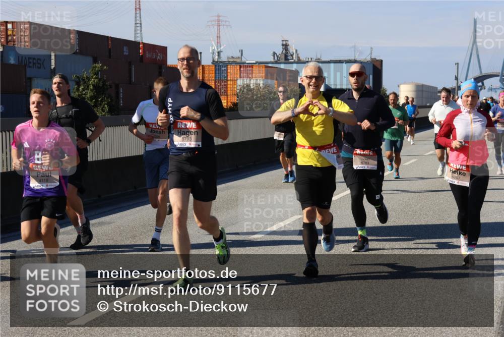 03.10.2025 - Köhlbrandbrückenlauf Strokosch-Dieckow http://msf.ph/oto/9115677 03.10.2025 12:49:18 Position 3 4118, 208, 5793, 6783, 6207 meine-sportfotos.de