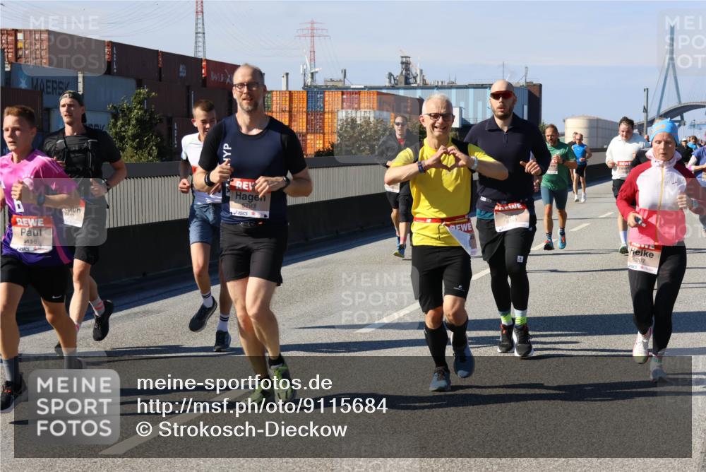 03.10.2025 - Köhlbrandbrückenlauf Strokosch-Dieckow http://msf.ph/oto/9115684 03.10.2025 12:49:19 Position 3 118 meine-sportfotos.de