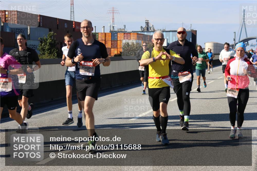 03.10.2025 - Köhlbrandbrückenlauf Strokosch-Dieckow http://msf.ph/oto/9115688 03.10.2025 12:49:19 Position 3 118, 5793, 6207 meine-sportfotos.de