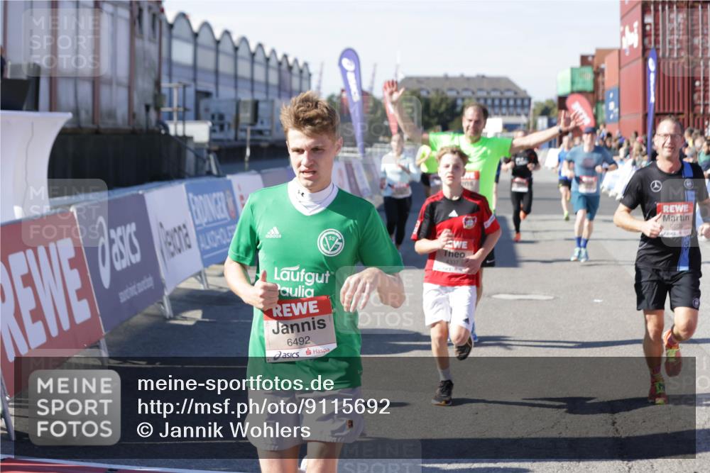 03.10.2025 - Köhlbrandbrückenlauf Jannik Wohlers http://msf.ph/oto/9115692 03.10.2025 13:02:25 Ziel 4130, 4187, 4271, 4277, 4337, 4380, 4492, 4783, 4946, 5080, 5617, 5697, 5747, 5784, 5845, 6465, 6492 meine-sportfotos.de