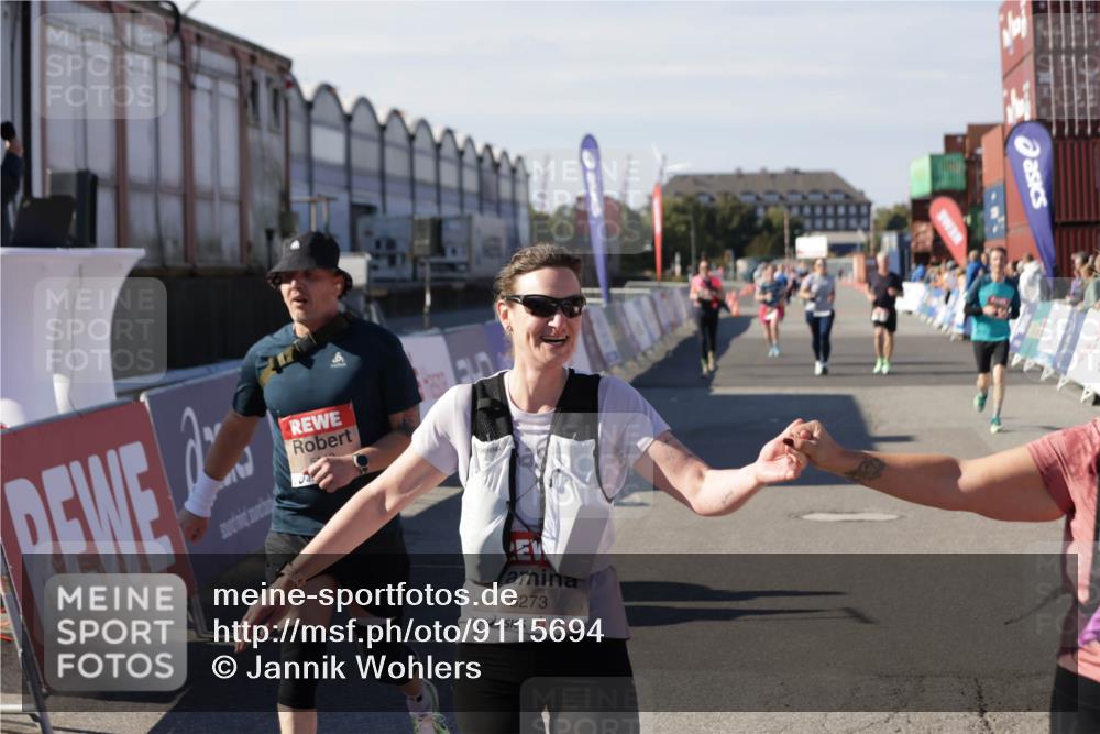 03.10.2025 - Köhlbrandbrückenlauf Jannik Wohlers http://msf.ph/oto/9115694 03.10.2025 13:32:55 Ziel 4582, 5110, 5133, 5187, 5273, 5446, 5477, 5478, 6147, 6148, 6513 meine-sportfotos.de
