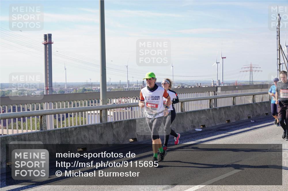 03.10.2025 - Köhlbrandbrückenlauf Michael Burmester http://msf.ph/oto/9115695 03.10.2025 12:57:23 Position 2 6334 meine-sportfotos.de