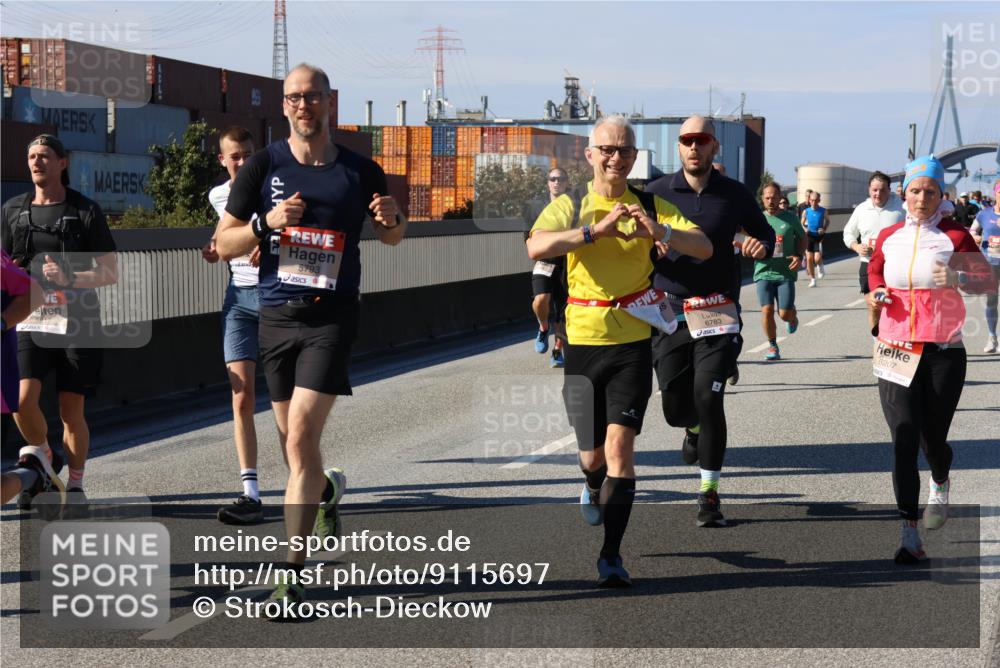 03.10.2025 - Köhlbrandbrückenlauf Strokosch-Dieckow http://msf.ph/oto/9115697 03.10.2025 12:49:19 Position 3 5793, 6783, 6207 meine-sportfotos.de