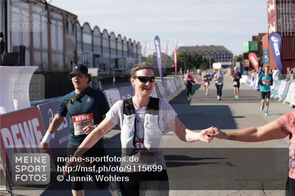 03.10.2025 - Köhlbrandbrückenlauf Jannik Wohlers http://msf.ph/oto/9115699 03.10.2025 13:32:55 Ziel 4582, 5110, 5133, 5187, 5273, 5446, 5477, 5478, 6147, 6148, 6513 meine-sportfotos.de