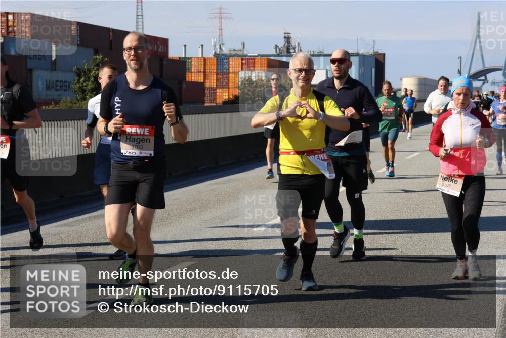 03.10.2025 - Köhlbrandbrückenlauf Strokosch-Dieckow http://msf.ph/oto/9115705 03.10.2025 12:49:19 Position 3 5793, 6207 meine-sportfotos.de