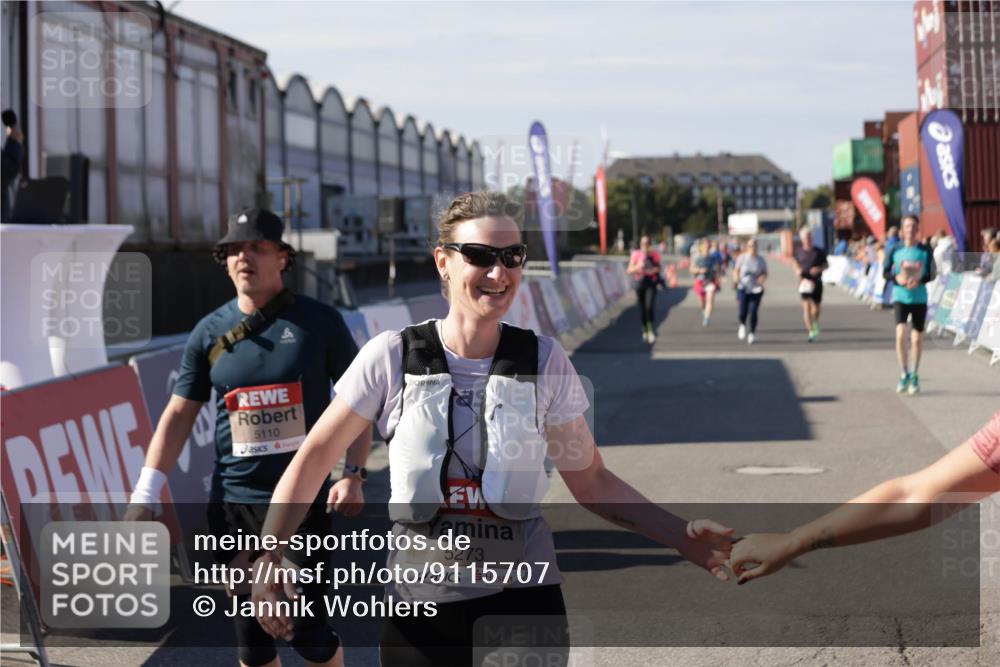 03.10.2025 - Köhlbrandbrückenlauf Jannik Wohlers http://msf.ph/oto/9115707 03.10.2025 13:32:55 Ziel 4582, 5110, 5133, 5187, 5273, 5446, 5477, 5478, 6147, 6148, 6513 meine-sportfotos.de