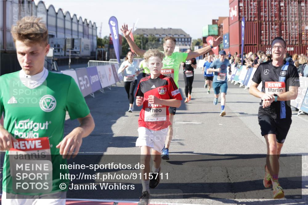 03.10.2025 - Köhlbrandbrückenlauf Jannik Wohlers http://msf.ph/oto/9115711 03.10.2025 13:02:25 Ziel 4130, 4187, 4271, 4277, 4337, 4380, 4492, 4783, 4946, 5080, 5617, 5697, 5747, 5784, 5845, 6465, 6492 meine-sportfotos.de
